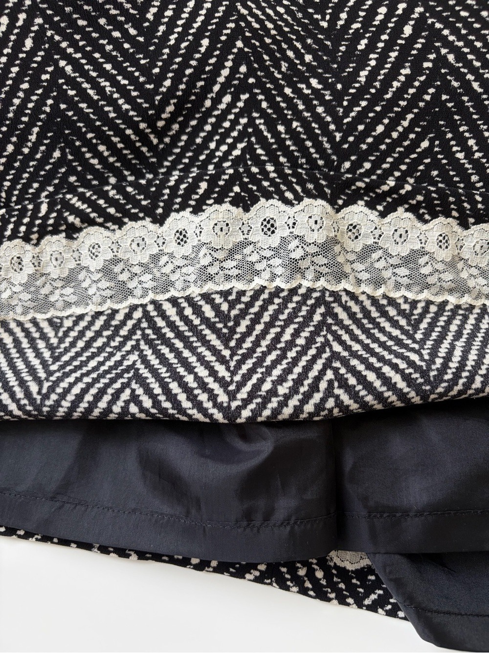 KATE SPADE 100% SILK HERRINGBONE TIE FRONT DRESS - Picture 10 of 16